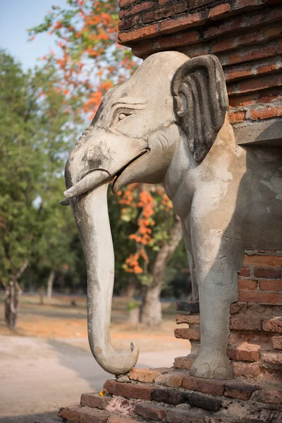 Wat Sorasak en el parque histórico de Sukhothai —  Fotos de Stock