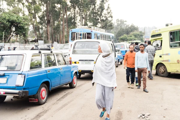 Addis Ababa sokakta trafik — Stok fotoğraf