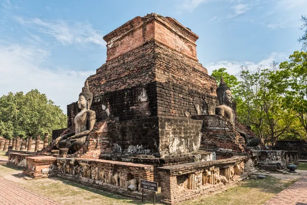 Templet med statyer av Buddha — Stockfoto