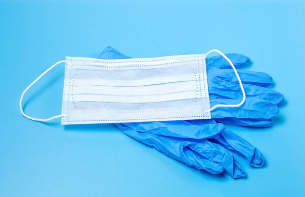 Одноразовые медицинские маски и перчатки, средства защиты во время пандемии