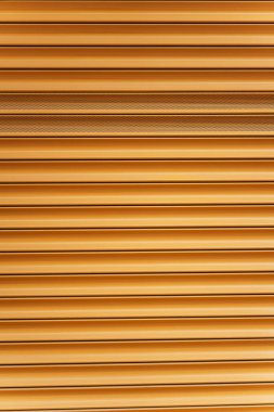 Sarı metal kapı, yakın plan. Sarı kalas dokusu