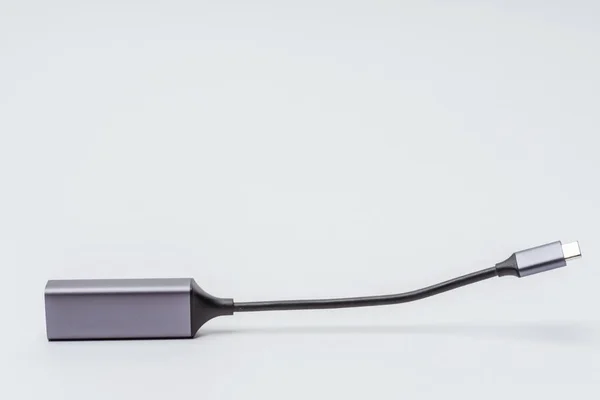 Ethernet Adapter Auf Weißem Hintergrund Schwarzes Ethernet Kabel Nahaufnahme — Stockfoto