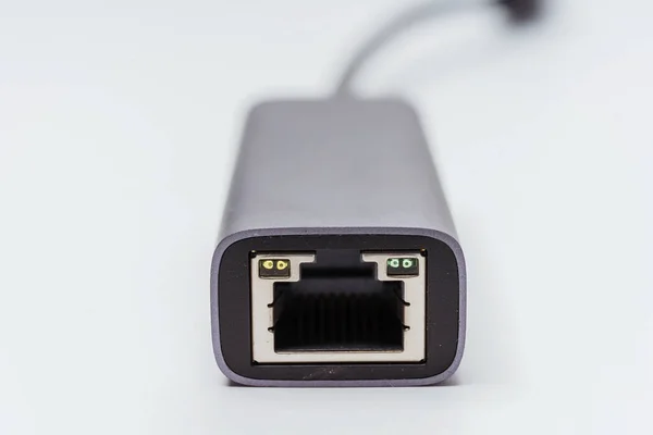 Ethernet Адаптер Белом Фоне Черный Кабель Ethernet — стоковое фото