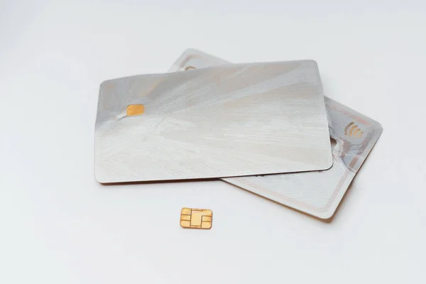 Una Tarjeta Crédito Rota Con Microchip Una Tarjeta Débito Dañada —  Fotos de Stock