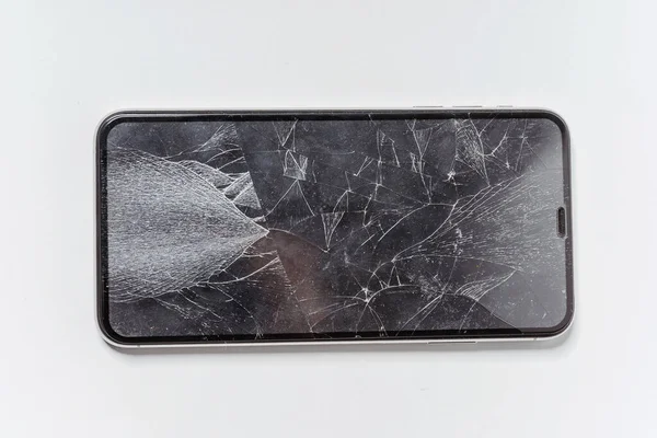 Gebrochenes Schutzgehärtetes Glas Für Smartphone Ein Smartphone Mit Kaputtem Bildschirm — Stockfoto