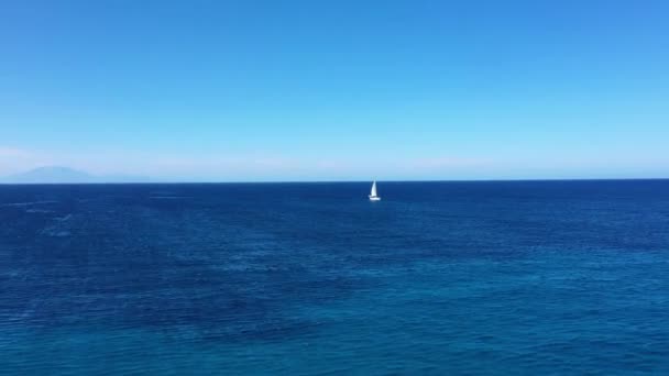 Aerial view of a sailing yaht, Zakynthos, Greece — Stock Video