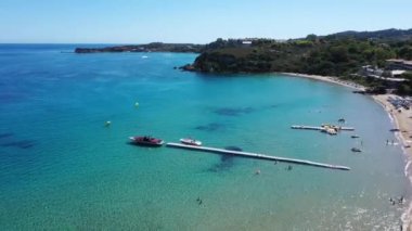 Zakynthos, Yunanistan 'da Aziz Nikolas Sahili ve Kilisesi' nin hava manzarası