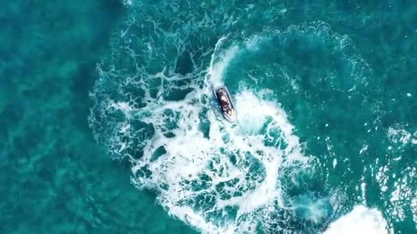 Fly boarding a jízda na moři v slunečném letním dni, Zakynthos, Řecko — Stock video