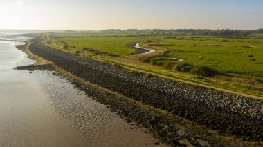 Günbatımında Brightlingsea 'de, büyüleyici bir ışık, özel deniz günü, Essex, İngiltere, İngiltere