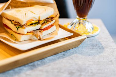 Buz americano, sandviç, lezzetli füme panino.