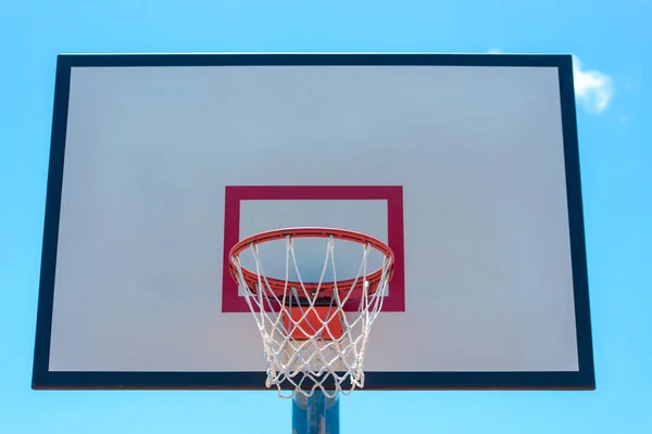 新北市の公園内のバスケットボールコート — ストック写真