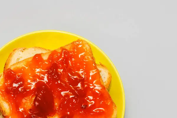 Confiture Pain Abricot Sur Fond Blanc Pain Grillé Avec Confiture — Photo