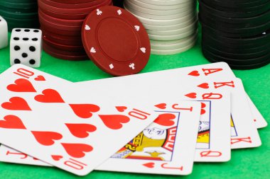 İskambil ve cips portre