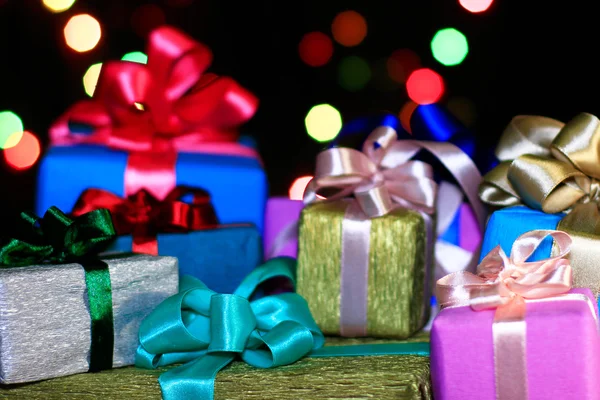 Sürü hediye kutuları