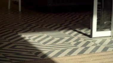 Otomatik sürgülü kapılar. Yakın plan.