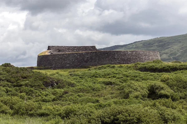 Форт Leacanabuile Stone Fort - Cahirsiveen - Ireland — стоковое фото