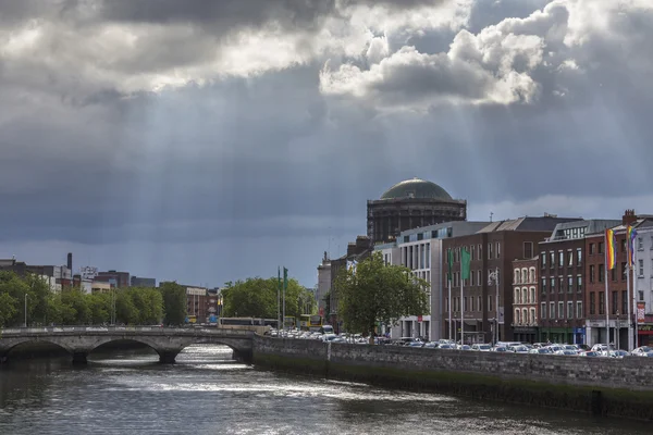 Rzeka Liffey - Dublin - Irlandia — Zdjęcie stockowe