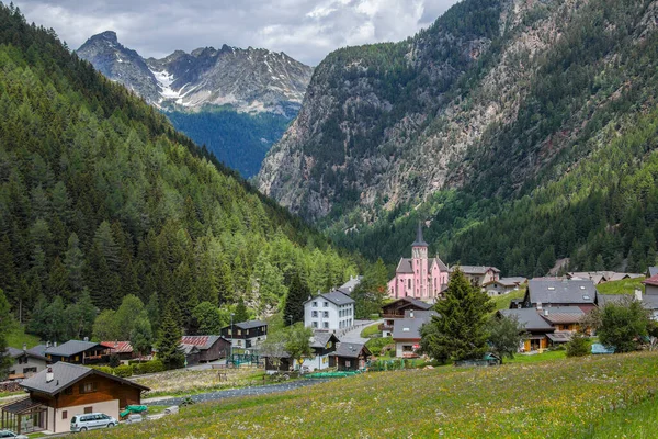 Den Alpina Byn Trient Kantonen Valais Schweiz — Stockfoto