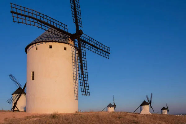 Späten Nachmittag Sonnenlicht Auf Den Windmühlen Campo Criptana Der Region — Stockfoto