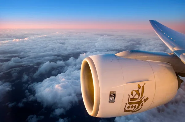 Aviation Rolls Royce Fanjet Engine Emirates Boing 777 Commercial Passenger — Stock Photo, Image