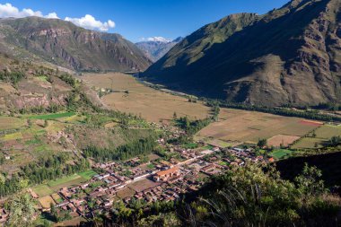 Güney Amerika 'nın Peru eyaletinin Urubamba ilindeki Pisac kasabası. Kutsal İnkalar Vadisi 'ndeki Vilcanota Nehri üzerinde yer almaktadır..