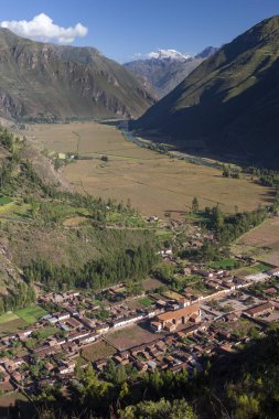 Güney Amerika 'nın Peru eyaletinin Urubamba ilindeki Pisac kasabası. Kutsal İnkalar Vadisi 'ndeki Vilcanota Nehri üzerinde yer almaktadır..