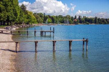 İsviçre 'nin Vaud kantonundaki St. Prex Gölü' nde (Lac Leman).