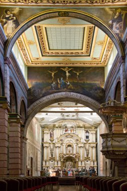 Güney Amerika 'nın Ekvador kentindeki Cuenca şehrindeki Eski Katedral olarak adlandırılan Tapınak Kilisesi' nin (Iglesia del Sagrario) içidir..