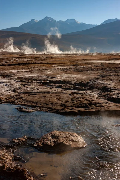 Amanhecer Aos Gêiseres Aberturas Vapor Geotérmicas Campo Tatio Geyser 4500M — Fotografia de Stock