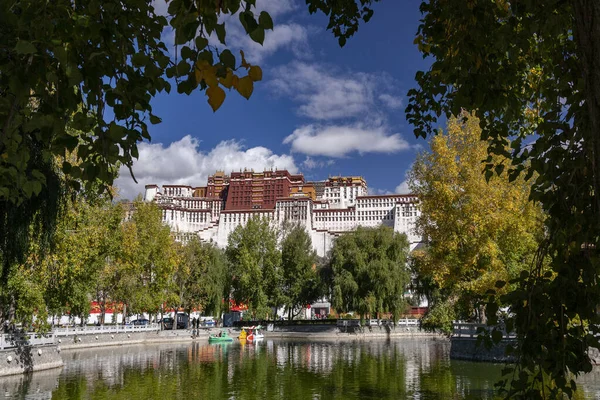 Pałac Potala Twierdza Dzong Mieście Lhasa Tybecie Był Zimowy Pałac — Zdjęcie stockowe