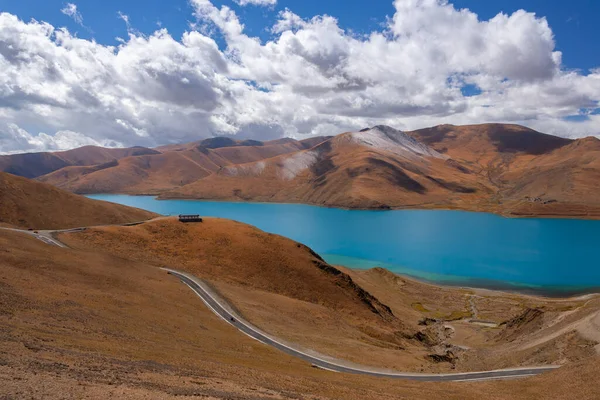 Ярко Голубые Ледниковые Воды Озера Ямдрок Дорога High Pass 16860 — стоковое фото