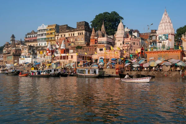 Hindu Ghats Stranden Den Heliga Floden Ganges Varanasi Norra Indien — Stockfoto