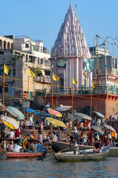 Die Hinduistischen Ghats Ufer Des Heiligen Ganges Bei Varanasi Nordindien — Stockfoto