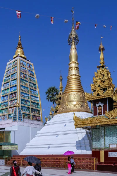 Świątynie Stupa Kompleksie Pagody Shwedagon Oficjalnie Zatytułowanym Shwedagon Zedi Daw — Zdjęcie stockowe