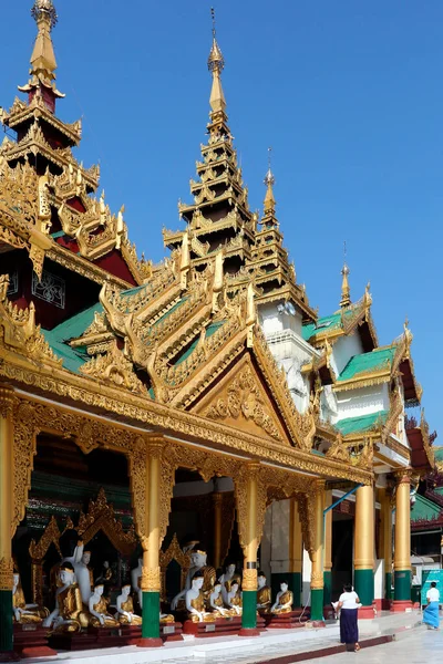 Templos Complejo Shwedagon Pagoda Oficialmente Titulado Shwedagon Zedi Daw Ciudad —  Fotos de Stock