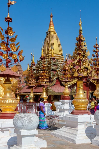 Mały Buddyjski Rozciągacz Terenie Shwezigon Pagoda Starożytnym Mieście Bagan Myanmar — Zdjęcie stockowe