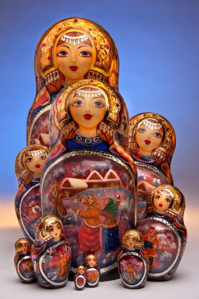 Matryoshka Doll Известный Гнездовой Doll Бабушка Doll Набор Декретных Размеров — стоковое фото