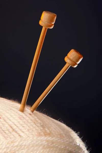 Knitting Needles Wool Knitting Method Which Yarn Manipulated Create Textile — Zdjęcie stockowe