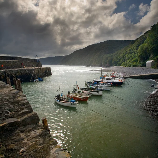 Malowniczy Port Wiosce Rybackiej Clovelly Północnym Wybrzeżu Devon Południowo Zachodniej — Zdjęcie stockowe