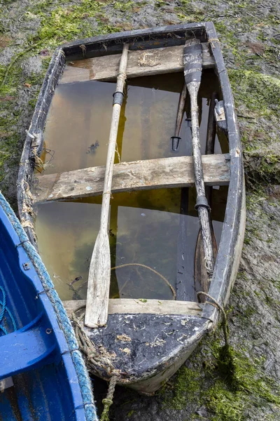 Abandoned Rowing Boat Low Tide Hook Head County Wexford Ireland — Stock Photo, Image