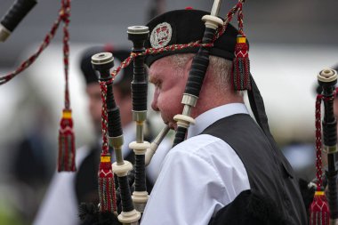 Piper Cowal 'da İskoçya' nın Cowal Yarımadası 'ndaki Dunoon yakınlarında Highland Oyunları' nda buluşuyor..