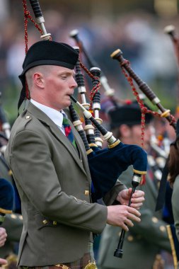 Cowal 'daki kavalcılar İskoçya' daki Cowal Yarımadası 'ndaki Dunoon yakınlarında İskoçya Oyunları düzenliyor..