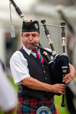 Cowal 'daki kavalcılar İskoçya' daki Cowal Yarımadası 'ndaki Dunoon yakınlarında İskoçya Oyunları düzenliyor..