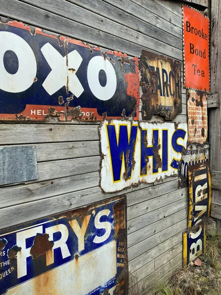 Old Metal Advertising Signs Used Line Exterior Garden Shed Greenhouse — Stock Photo, Image