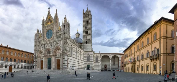 Sienna Italië 12E Eeuwse Kathedraal Van Sienna Duomo Een Meesterwerk — Stockfoto