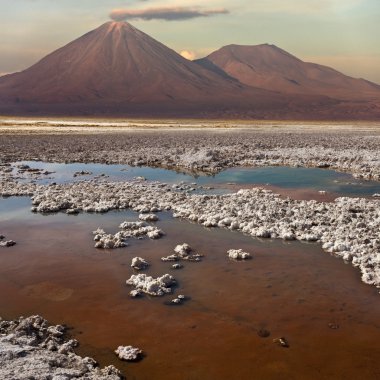Mount licancabur volkan - atacama Çölü - Şili