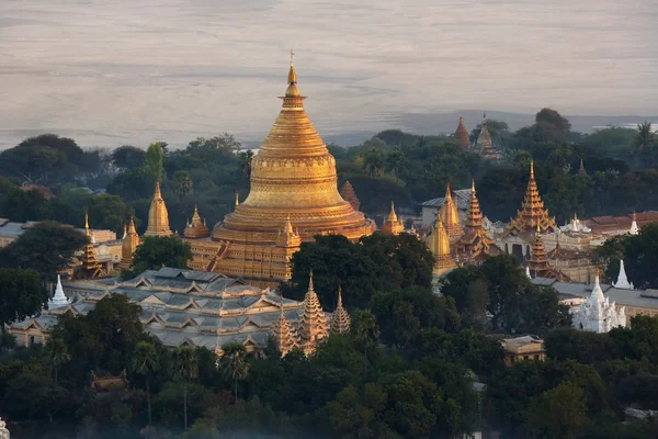 Shwezigon Pagoda-바간-미얀마 — 스톡 사진