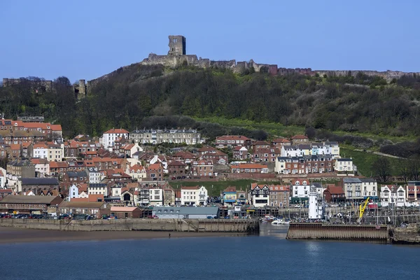 Scarborough Castle - Town and Harbor — Stock Photo, Image