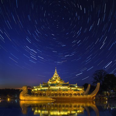 karaweik - kandawgyi Gölü - yangon - myanmar