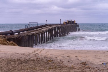Ekvador 'un güneyinde bir petrol limanı.